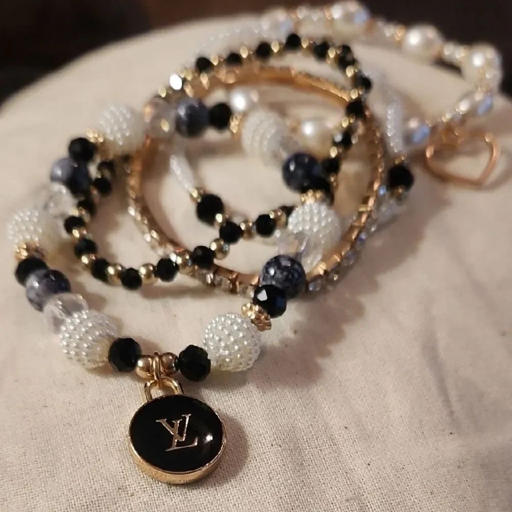 Elegant Black and Gold Beaded BRACELET SET